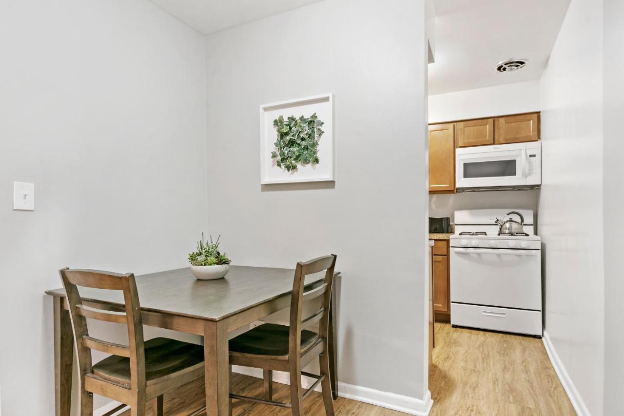 Stunning 1Br Apartment At Center Of Lakeview - Oakdale 211 Chicago Luaran gambar